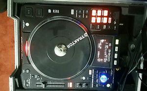 2 denon sc3900 & Traktor z2 mixer plus limited edition serato scratch live red.