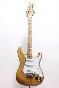 Fender Japan Exclusive Classic 70s Stratocaster Natural Ash electric guitar MIJ