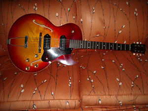 Collector quality Gibson 1962 ES125 TDC Cherry Sunburst. All original