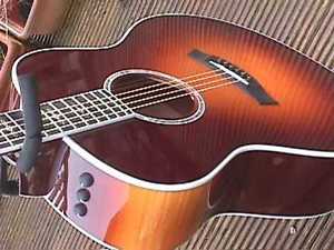 NEW TAYLOR 618E £2500 COST  ELECTRO ACOUSTIC GUITAR MAPLE BODY TOBACCO SUNBURST