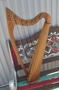 Country Kerry 24 lap harp by Noteworthy