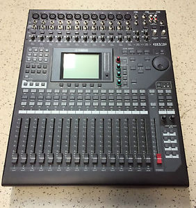 Yamaha 01V96i Digital Mixing Desk With Flightcase - O1V96i