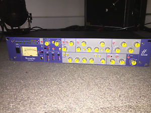 Focusrite ISA 220 Session Pack - Very good condition, hardly used.