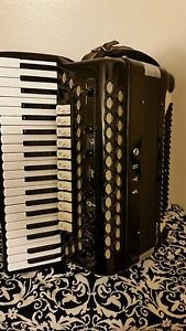 Sano.accordion./4/5/Hand.made.reeds ex.condition
