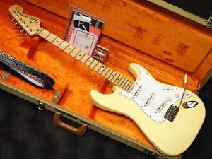 Fender Yngwie Malmsteen Stratocaster Scalloped Maple Fingerboard Vintage White