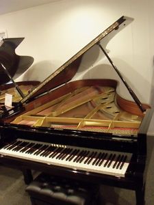 YAMAHA C7 Grand Piano