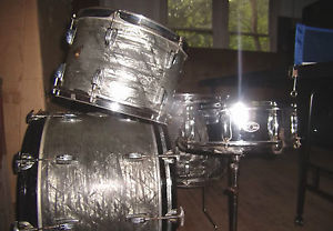 1967 Ludwig Drumset - Sky Blue Pearl