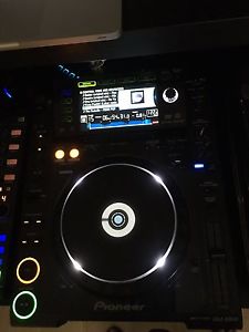 Pioneer CDJ-2000 Professional Media Multiplayer -- Immaculate Condition (2 of 2)