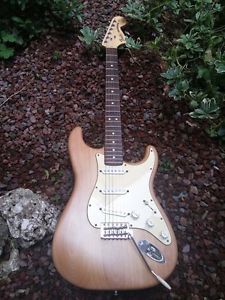 Fender Stratocaster Made in USA 2006 Natural American Highway original papers