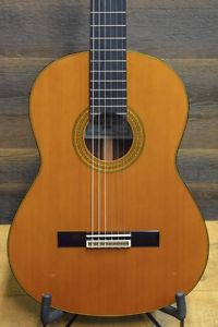 Yamaha GC Series GC32C All Solid Cedar & Rosewood Nylon String Classical Guitar