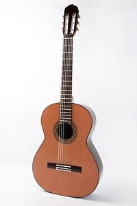 Raimundo Model 148 Handmade Spanish Classic Concert Guitar