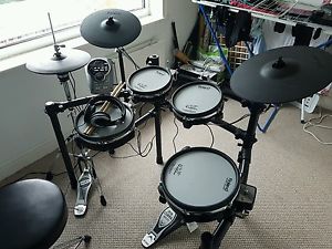 Roland TD15KV V Drums Electric Drum Kit with Hardware with Iron Cobra Pedal