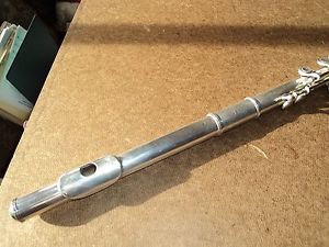 VINTAGE ARTLEY 6-0 SILVER FLUTE W/CASE & B FOOT