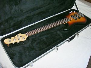 U.S.A. G&L L2500 5 STRING BASS GUITAR - RARE 1997