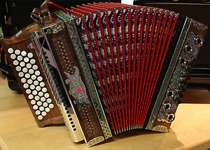 Strasser Professional 4/III Rot/Nuss 36