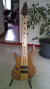 Guitare AGILE Intrepid Pro 828 CUSTOM Gaucher LEFT HAND EMG DG20 + HARD CASE