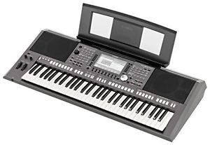 Yamaha PSR S970 Keyboard "leicht gebraucht"