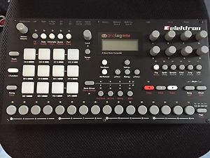 Elektron Analog Rytm 8 Voice Drum Machine
