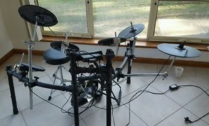 Roland TD-4 Electronic Drum Kit