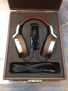 Ultrasone Edition 8 Palladium S-Logic Surround Sound Professional Closed-back