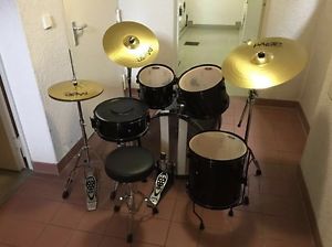 PEARL Schlagzeug Drumset Paist 14" HI-HAT,16" Crash und 20" Ride Becken fast Neu