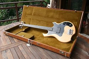 Kramer 4000 Basse Guitar vintage (1980)