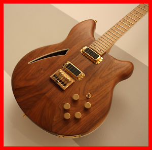 Rickenbacker 380 Laguna 2006 | incl. original case (360 650) walnut w golden