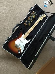 2007 Fender Stratocaster American Standard Electric Guitar Three Tone Sunburst