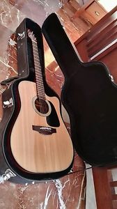 Takamine P2DC