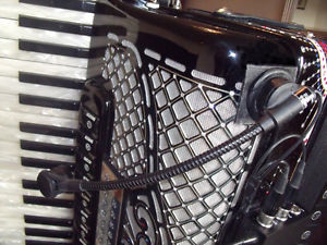 Wireless Accordion Microphone System - Professional Quality