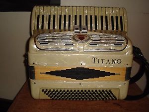 Vintage Titano Dandy Accordion 120 Bass 41 Treble