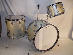 ONE OWNER Vintage 1969 Ludwig Super Classic 3-PC Outfit In Silver Sparkle !!