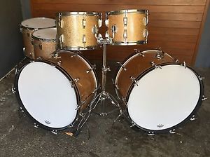 VINTAGE 70'S LUDWIG CHAMPAGNE SPARKLE 3 PLY MAPLE KIT 24, 24, 13, 14, 16, 18