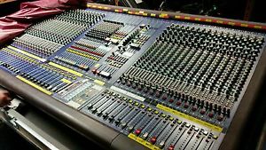 MIDAS HERITAGE 2000 Live Stage Audio Mixing Console Front House Mixer 32Ch MINT